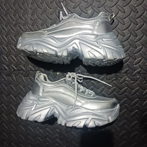 Women Silver Metallic Chunky Platform Sneakers - Picture 5 of 11